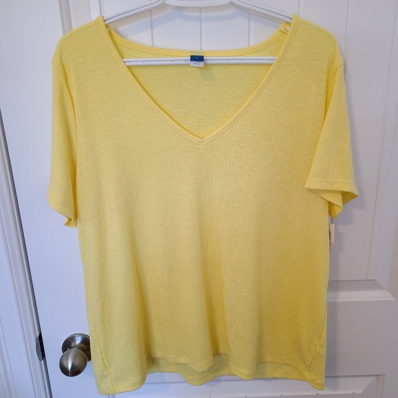 🌟NWT Old Navy Lemon Yellow V-Neck Shirt Size Large - Picture 1 of 7